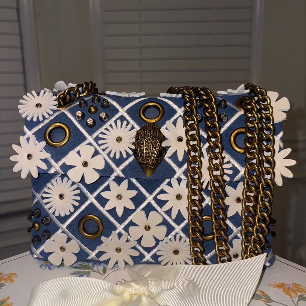 She🌻Bloomed Purse🦋 - Picture 4 of 10